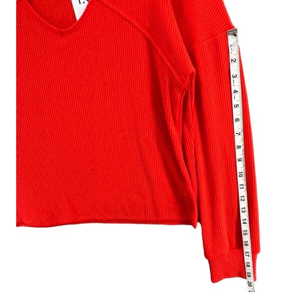 LNA Revolve Cori Knit Top Women 1X Cherry Red Ribbed Sweater Cutout Soft Fitted - Picture 10 of 15